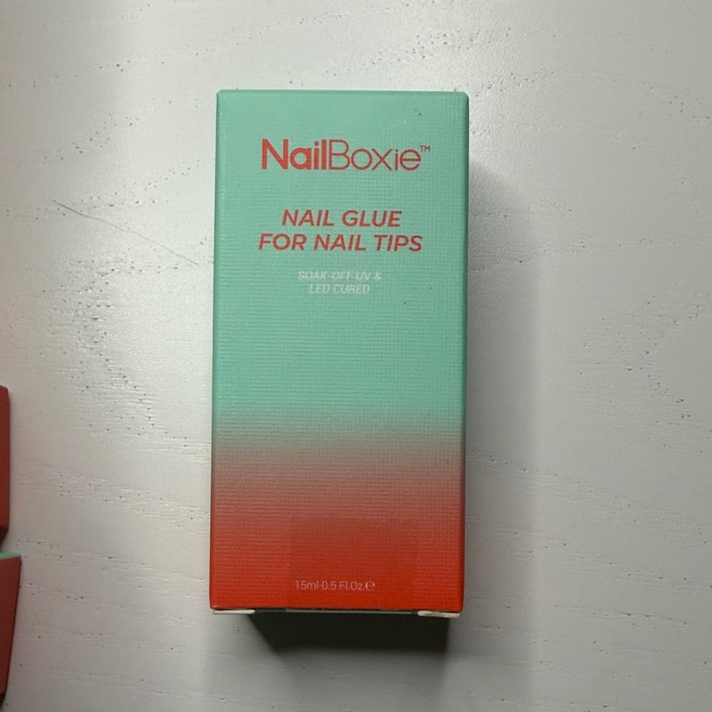 Nail Glue for Nail Tips - Mint & Coral